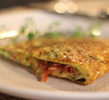 Image da receita: Omelete à portuguesa com tempero verde